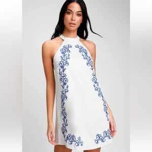 Lulu’s Fabiola white embroidered halter shift dress blue embroidery NEW NWT Sz S
